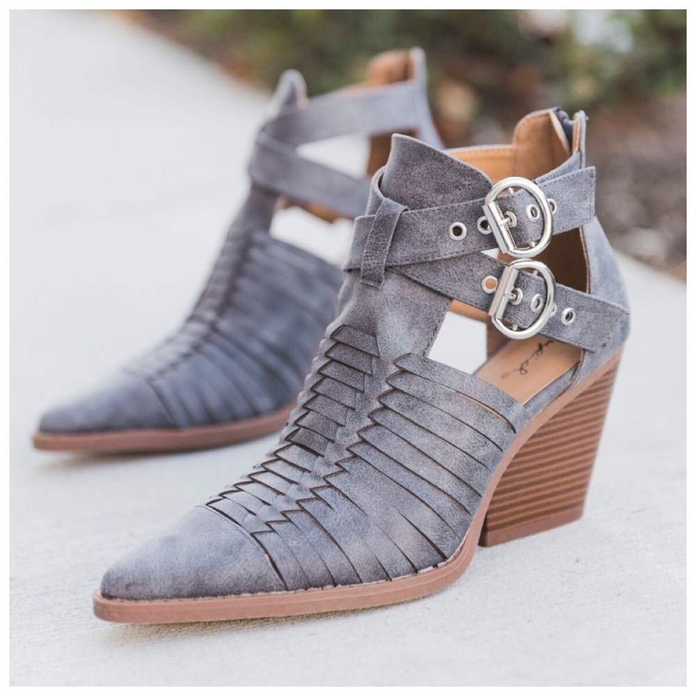 MAKE ME AN OFFER - Gray Ankle Boots with Buckle Detail